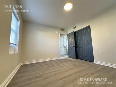 Building Photo - 329 Wilson St