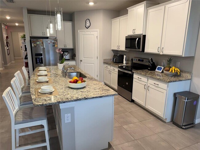 Building Photo - 10437 Laxer Cay Loop