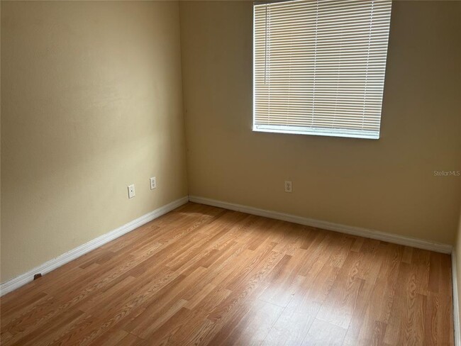 Building Photo - 1158 S Beach Cir