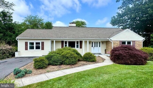 Building Photo - 22810 Ridge Rd