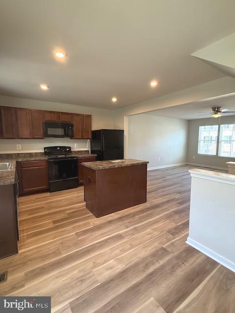 Building Photo - 104 Reign Wy