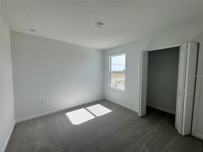 Building Photo - 1542 Jessica Blvd