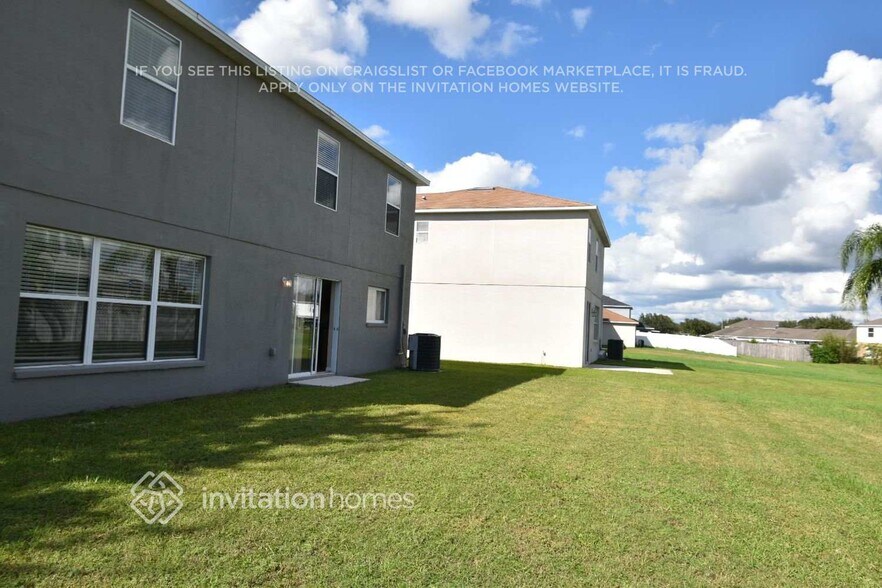 Building Photo - 11056 Golden Silence Dr