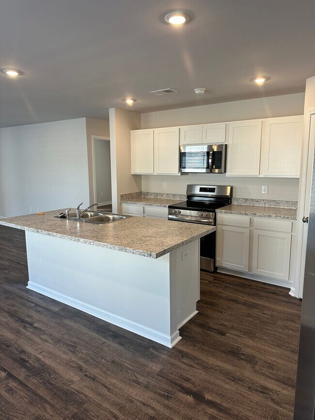Building Photo - Pre-Leasing Now! 3-Bedroom, 2-Bath Home in Odenville | Available September 4