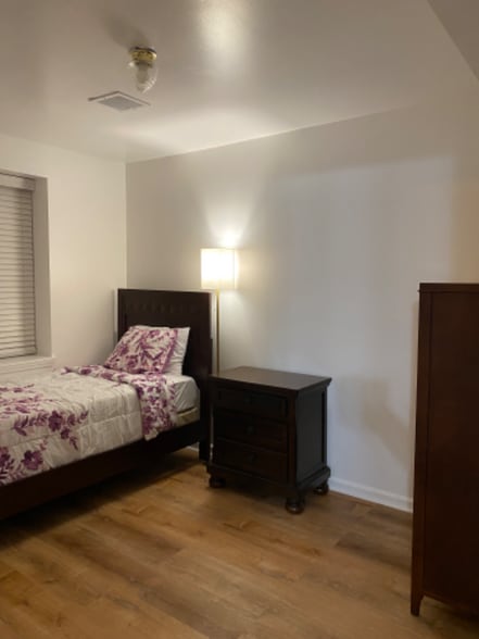 Building Photo - 232 Mt Pleasant Ave