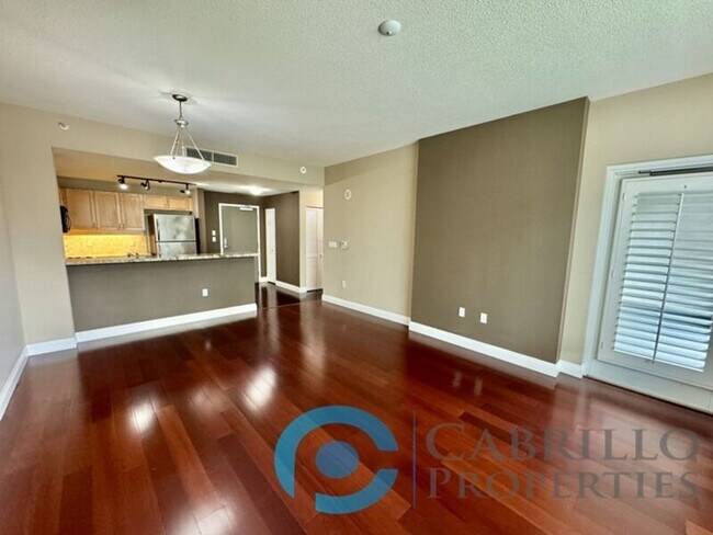 Building Photo - 1240 India St