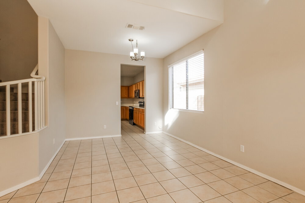 Building Photo - 9522 W Minnezona Ave