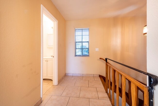 Building Photo - 1240 NW 6th Ave