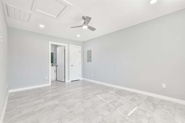 Building Photo - 4323 Ave N Ursuline St