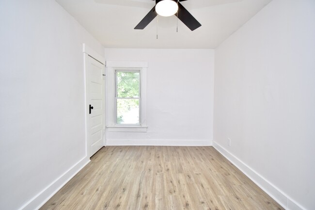 Building Photo - 1011 Epworth Ave