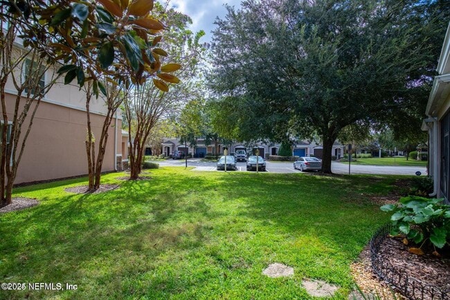 Building Photo - 721 Crystal Way