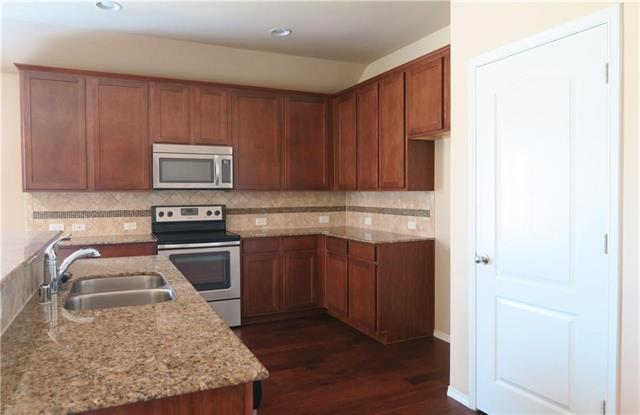 Building Photo - 2753 Waterfall Ln