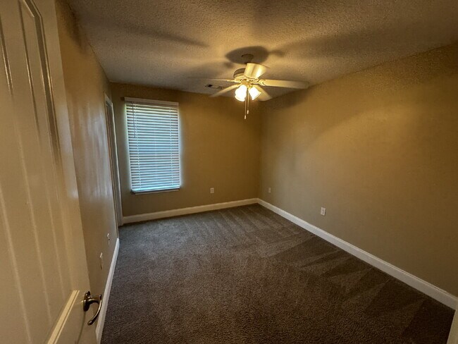 Building Photo - Home for Rent