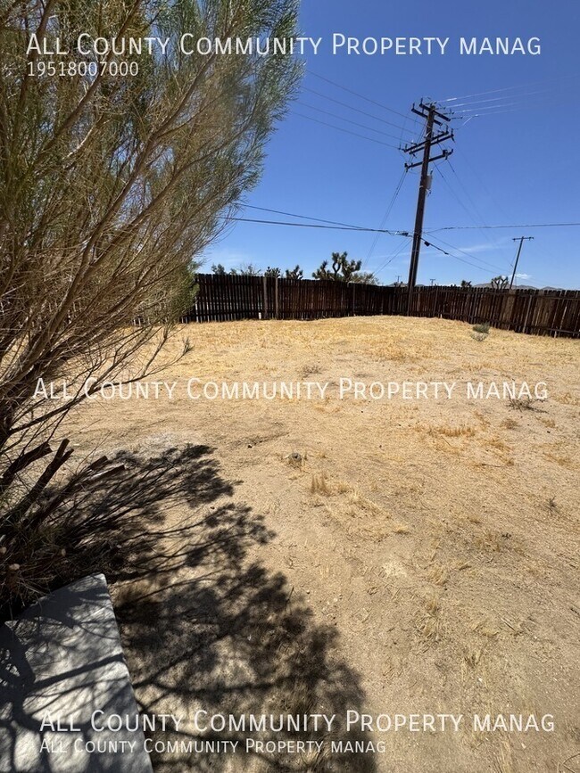Building Photo - 58439 Palisade Dr