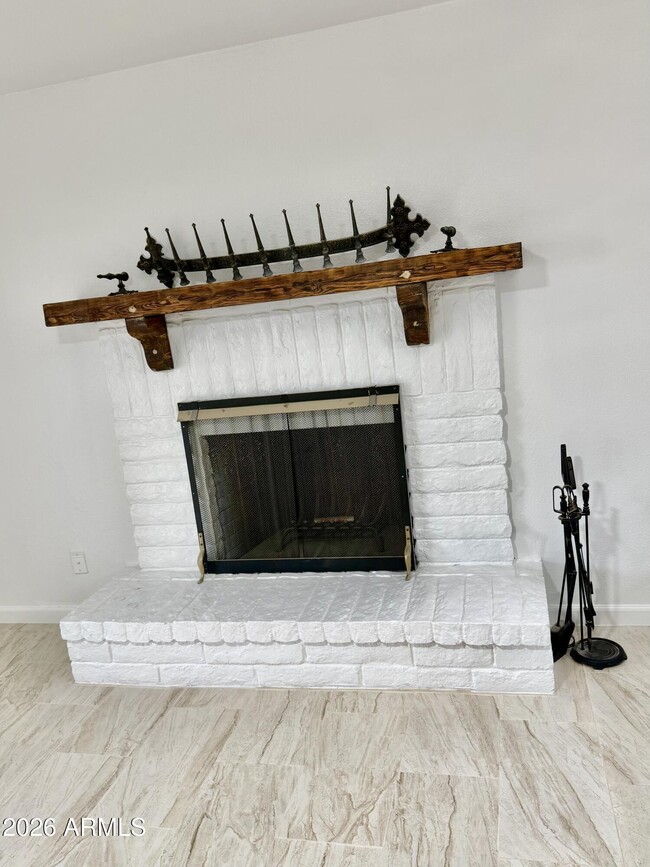 Building Photo - 5817 W Tierra Buena Ln