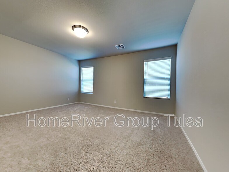 Building Photo - 7509 E 157th Pl S