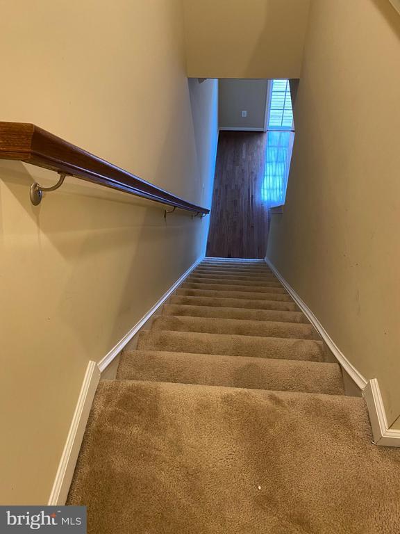 Building Photo - 104 Gretchen Ct