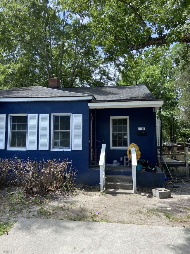 Primary Photo - 2 br, 1 bath Duplex - 1125 East 55th Street