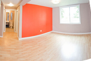 Building Photo - 1425 E Yesler Way