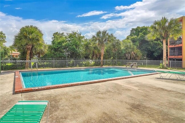 Building Photo - 9405 W Flagler St