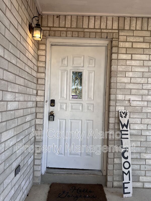 Building Photo - 7431 Cedar Farm