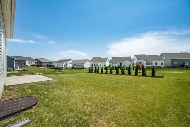 Building Photo - 223 Randlin Dr