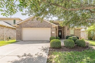 Building Photo - 1313 Catbird Dr