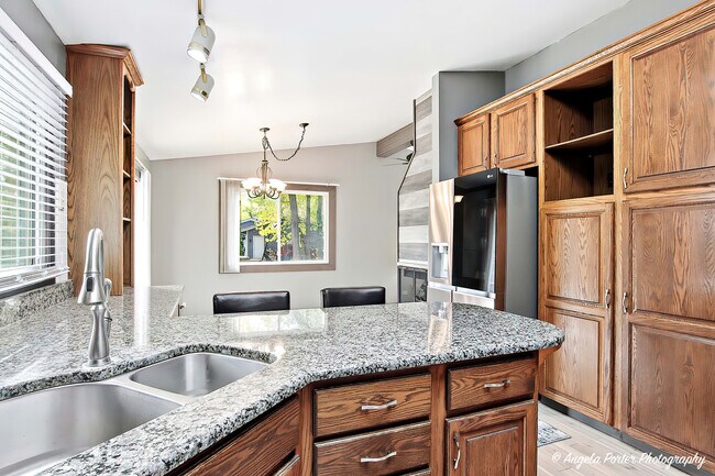 Building Photo - 34679 N Hiawatha Trl