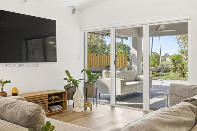 Building Photo - 10246 NW 57th Terrace