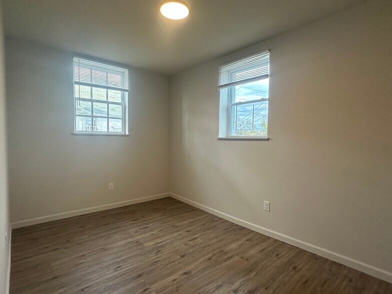 Building Photo - 1326 Morton Ave