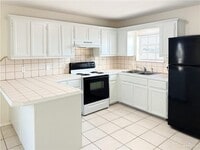 Building Photo - 7 Clavel St