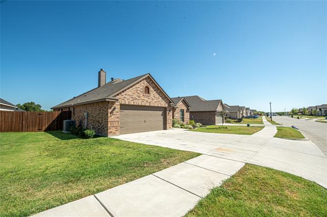 Building Photo - 325 Paloma St