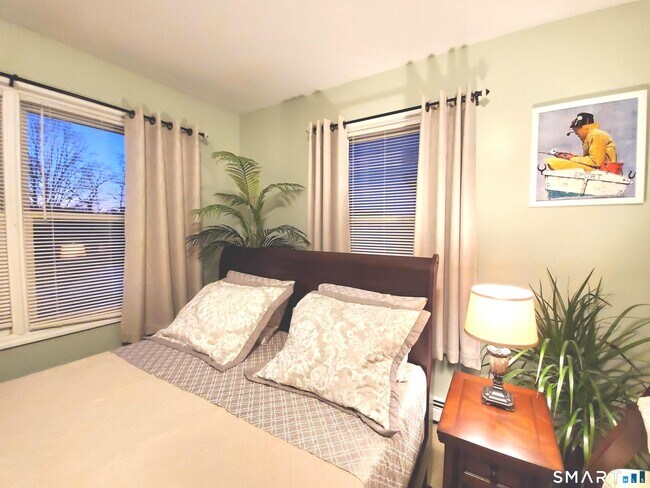 Building Photo - 39 Nash Pl