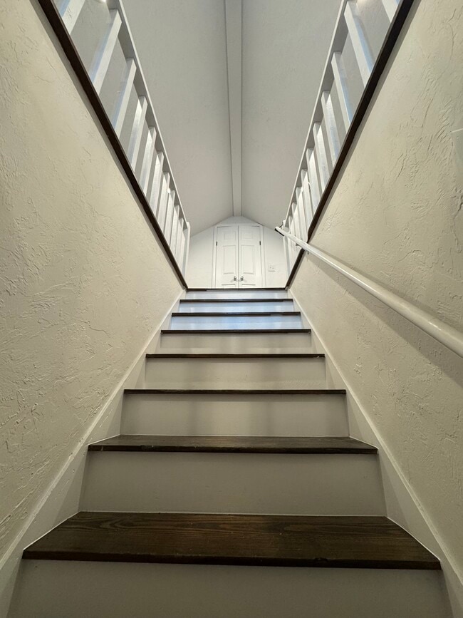 Building Photo - 417 SW 24th St