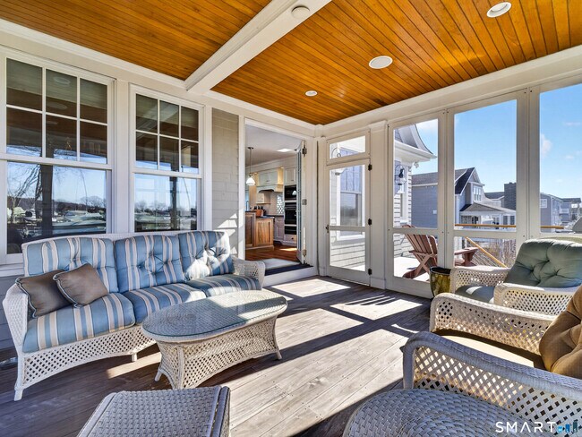 Building Photo - 505 Seaside Ave