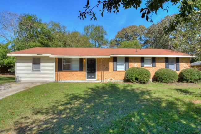 Primary Photo - 2419 Southdale Dr