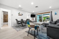 Building Photo - 1019 SE 40th St