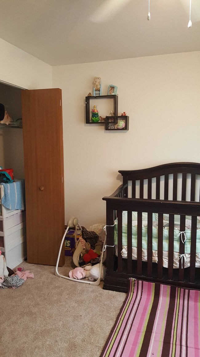 Building Photo - 2820-2813 13th Ave