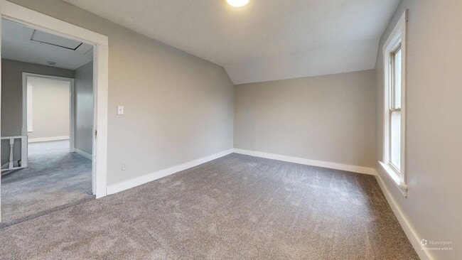 Building Photo - Lorain/W.73 neighborhood, updated 3 bed/1 bath single family house.