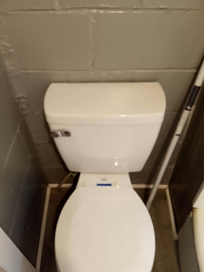 Building Photo - 409 Campbell St