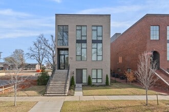 Building Photo - Fully Furnished in Argenta!