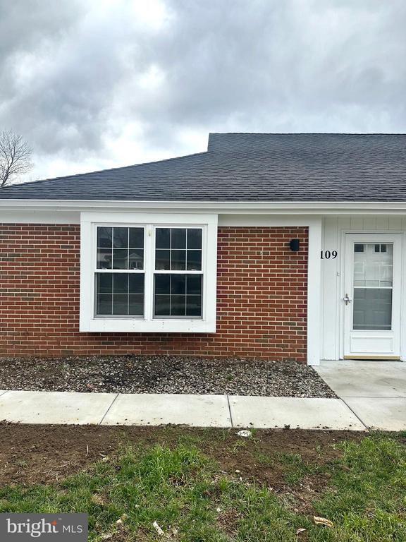 Building Photo - 109 Franklin Dr