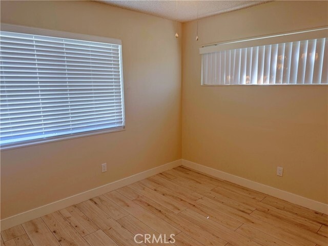 Building Photo - 623 N Rimhurst Ave