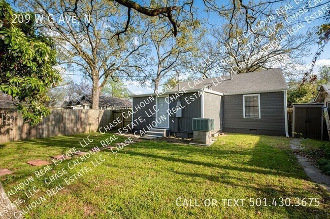 Building Photo - 209 W G Ave
