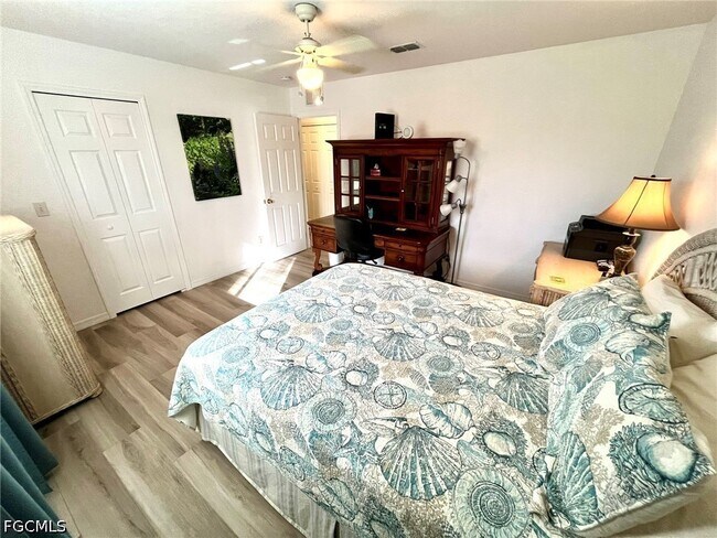 Building Photo - 818 SW 8th Pl