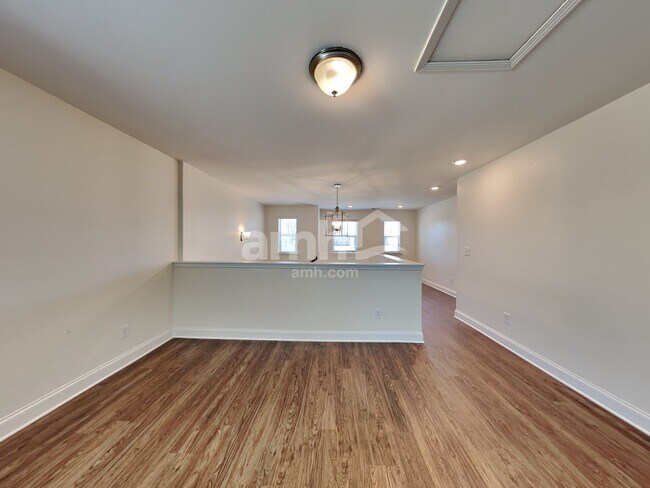 Building Photo - 248 Lake Vista Drive