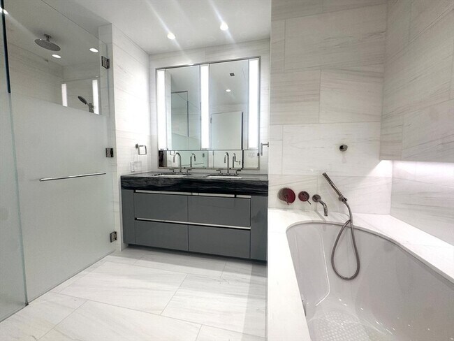 Building Photo - 682 Atlantic Ave