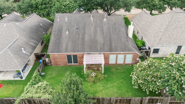 Building Photo - 17611 Emerald Garden Ln