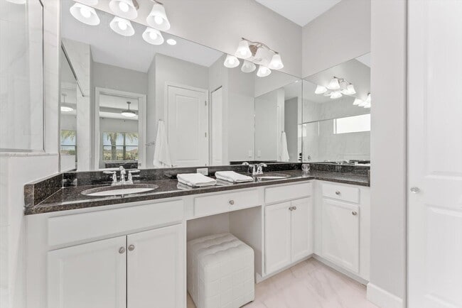 Building Photo - 5934 Buttonbush Dr