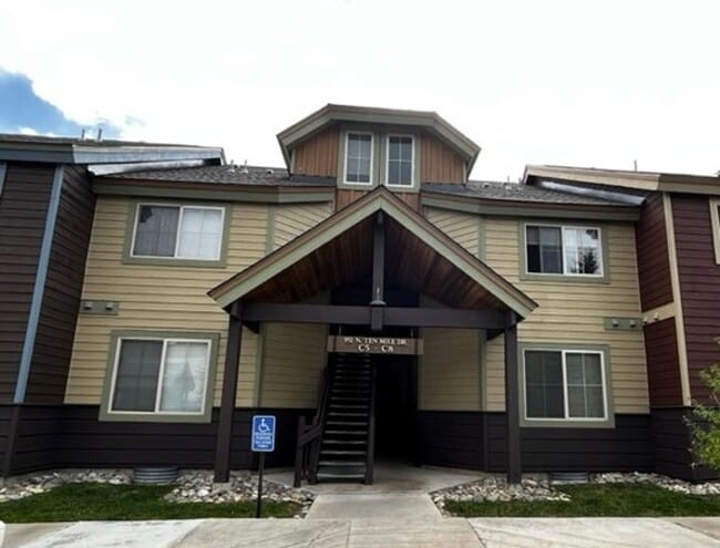 Building Photo - Winter Seasonal Rental- Tarn Landing C6